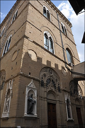 Outside view of the church Orsanmichele
